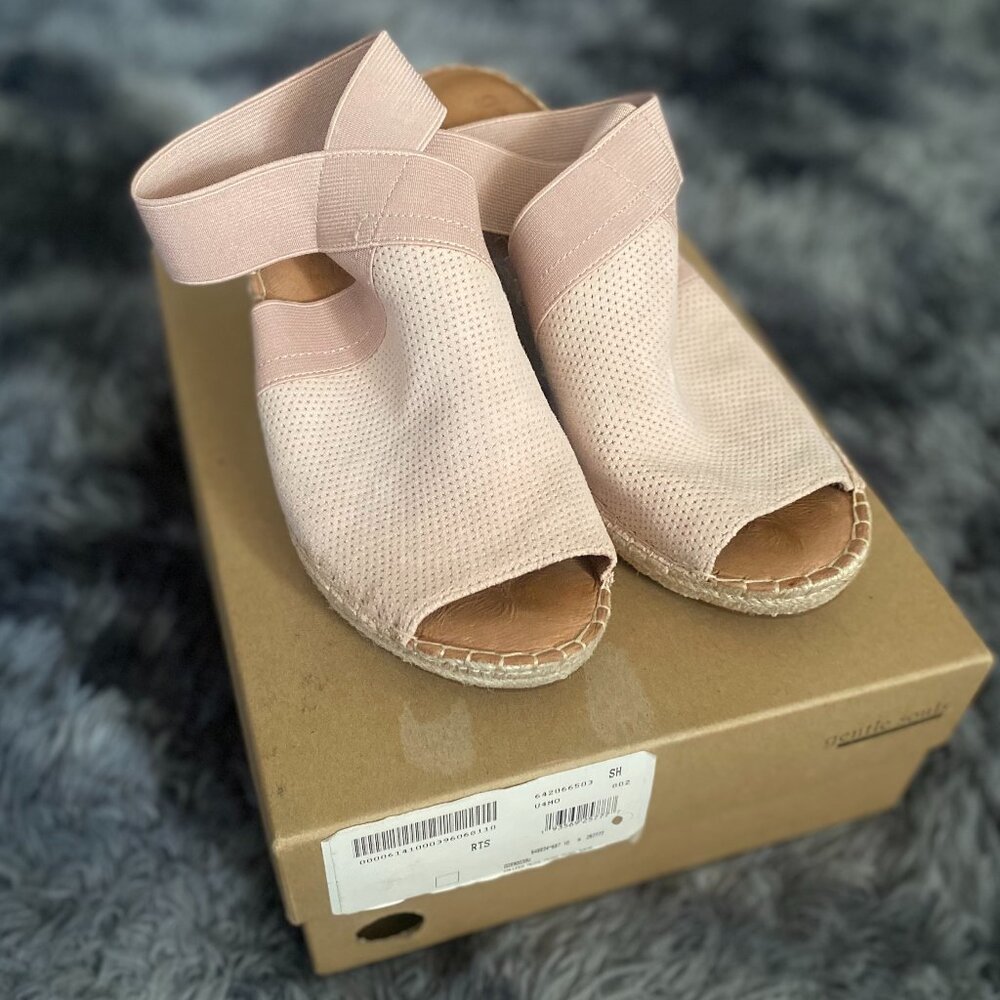 Gentle Souls Wedge Sandals  |  GUC